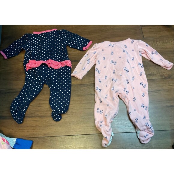 Lot of 2 sleepers  3 months just one you by carters zip up footed little sister - Picture 6 of 6